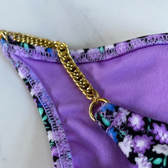 String Bikini - Picture 3 of 5